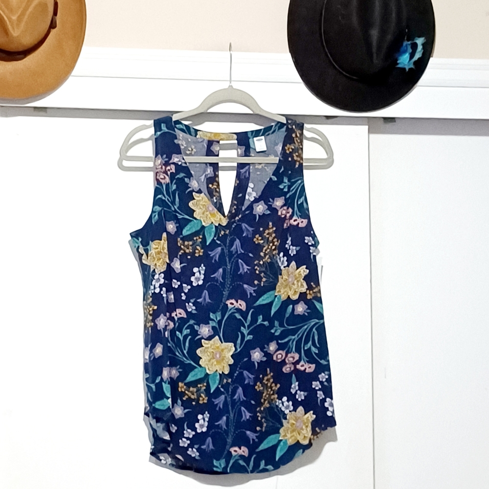 NWT Old Navy Wonderland Floral Tank Top